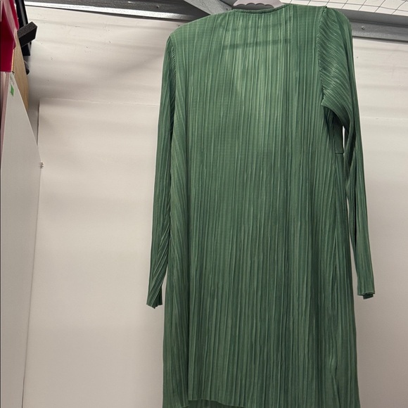 ASOS Green Baby Doll Dress Size 8 Bow Detail in V Neck Front. Chiffon Style. - Picture 3 of 9